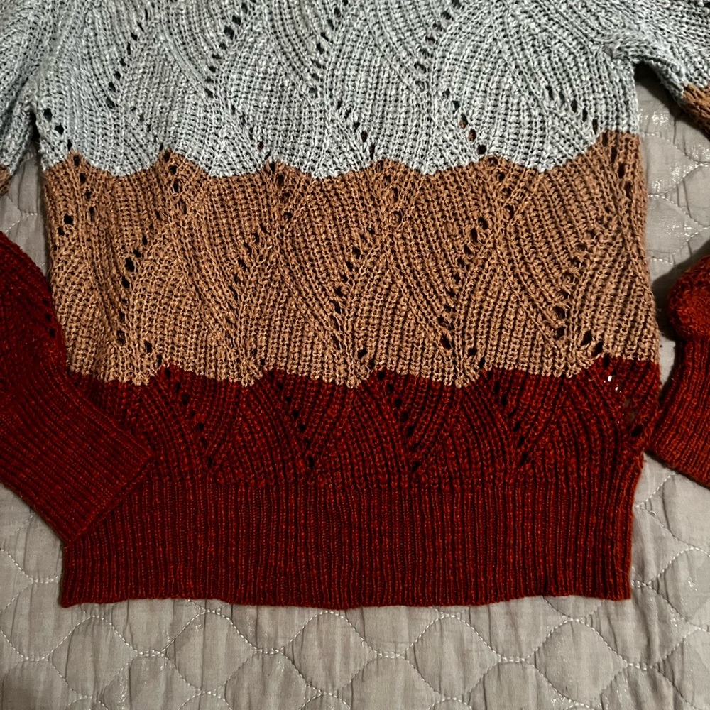 ALMOST FAMOUS~ LAYERING MULTI SWEATER~L - Picture 8 of 8